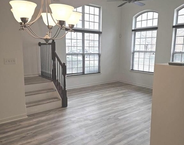 922 Pine Forest Lane - Photo Thumbnail 6