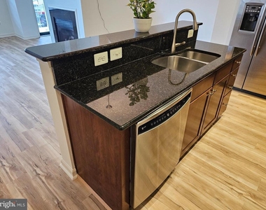 922 Pine Forest Lane - Photo Thumbnail 8