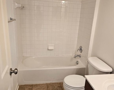 922 Pine Forest Lane - Photo Thumbnail 20
