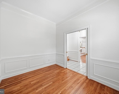 8904 Barrowgate Court - Photo Thumbnail 10