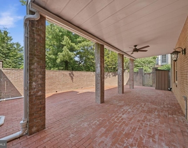 8904 Barrowgate Court - Photo Thumbnail 48