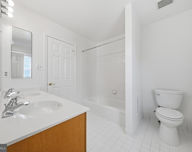 8904 Barrowgate Court - Photo Thumbnail 32