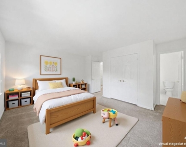 8904 Barrowgate Court - Photo Thumbnail 26