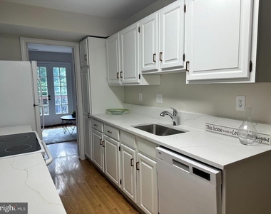 4847 Chevy Chase Drive - Photo Thumbnail 4