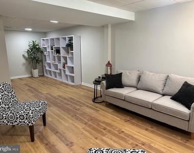 4847 Chevy Chase Drive - Photo Thumbnail 29
