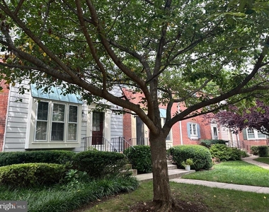 4847 Chevy Chase Drive - Photo Thumbnail 18
