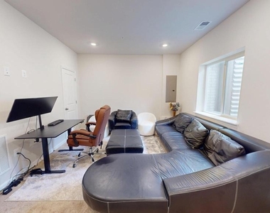 10147 Kings Grove Way - Photo Thumbnail 24