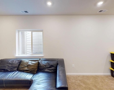 10147 Kings Grove Way - Photo Thumbnail 44