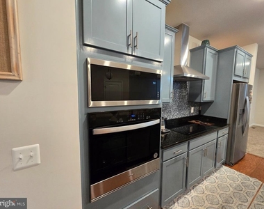 10147 Kings Grove Way - Photo Thumbnail 49