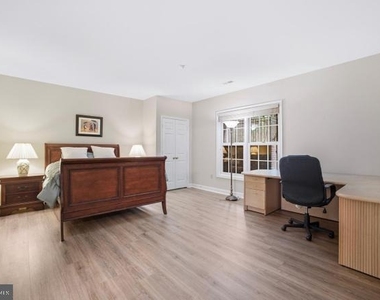 7809 Hidden Meadow Terrace - Photo Thumbnail 33