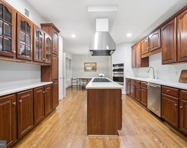7809 Hidden Meadow Terrace - Photo Thumbnail 12