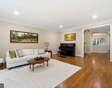 7809 Hidden Meadow Terrace - Photo Thumbnail 16
