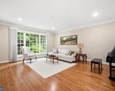 7809 Hidden Meadow Terrace - Photo Thumbnail 14