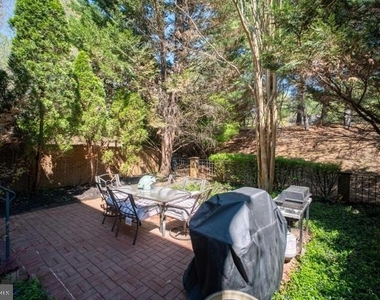 7809 Hidden Meadow Terrace - Photo Thumbnail 35
