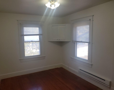 5841 Main Street Se - Photo Thumbnail 12