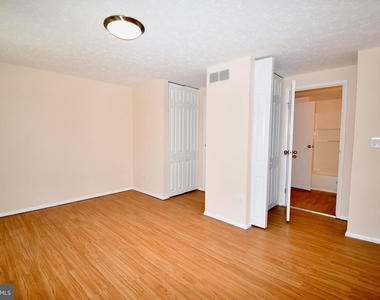 222 Canfield Terrace - Photo Thumbnail 15