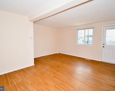 222 Canfield Terrace - Photo Thumbnail 7