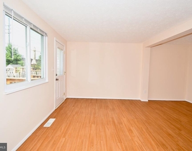 222 Canfield Terrace - Photo Thumbnail 6