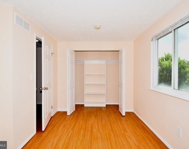 222 Canfield Terrace - Photo Thumbnail 9