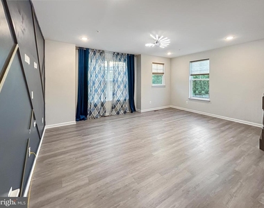 414 Matlock Ln - Photo Thumbnail 7