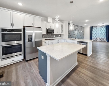 414 Matlock Ln - Photo Thumbnail 1
