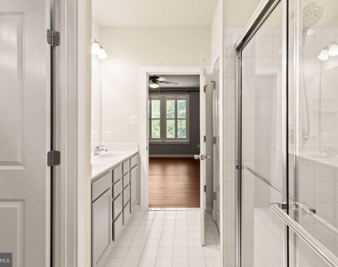 1112 Saxton Drive - Photo Thumbnail 24