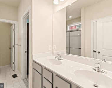 1112 Saxton Drive - Photo Thumbnail 26