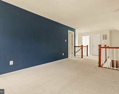 1112 Saxton Drive - Photo Thumbnail 32