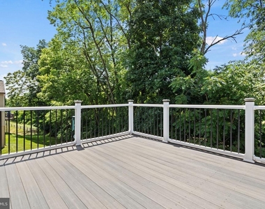 1112 Saxton Drive - Photo Thumbnail 58