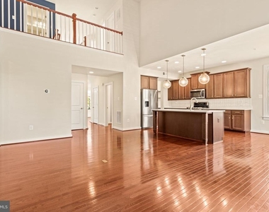 1112 Saxton Drive - Photo Thumbnail 17