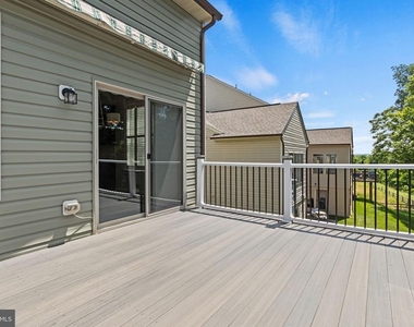 1112 Saxton Drive - Photo Thumbnail 57