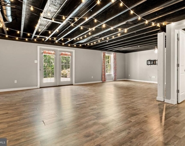 1112 Saxton Drive - Photo Thumbnail 46