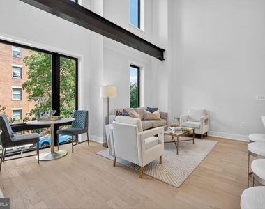 2440 Ontario Road Nw - Photo Thumbnail 3
