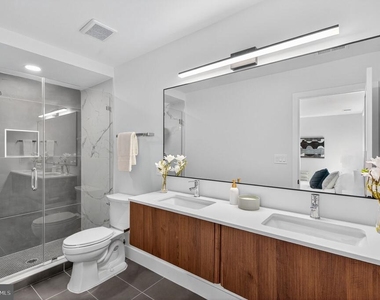 2440 Ontario Road Nw - Photo Thumbnail 9