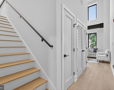 2440 Ontario Road Nw - Photo Thumbnail 10