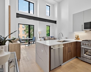 2440 Ontario Road Nw - Photo Thumbnail 4