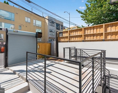 2440 Ontario Road Nw - Photo Thumbnail 16