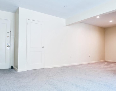 2901 Gainesville Street Se - Photo Thumbnail 5