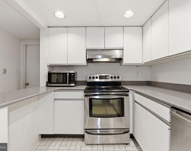 308 East Capitol Street Ne - Photo Thumbnail 5