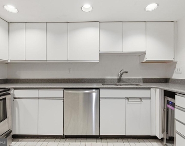 308 East Capitol Street Ne - Photo Thumbnail 4