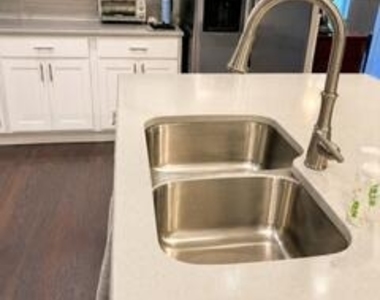 8912 Tara Hill Lane - Photo Thumbnail 2
