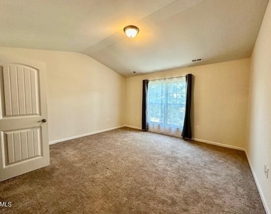 519 Brier Crossings Loop - Photo Thumbnail 12