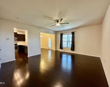 519 Brier Crossings Loop - Photo Thumbnail 4