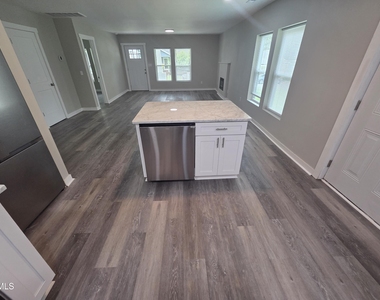 523 E Nelson Avenue - Photo Thumbnail 10