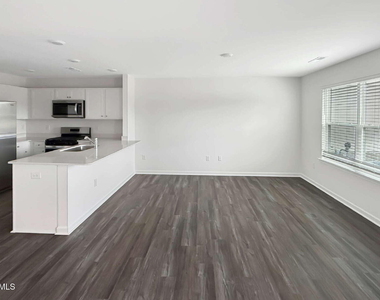 108 Clementine Street - Photo Thumbnail 4