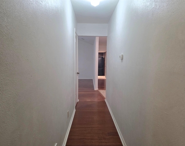 10909 Hillside Oak Ln - Photo Thumbnail 17