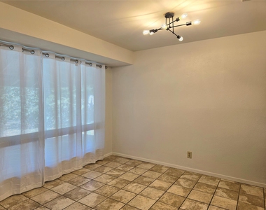 10909 Hillside Oak Ln - Photo Thumbnail 15