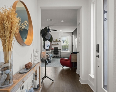 5160 N A W Grimes Blvd - Photo Thumbnail 10