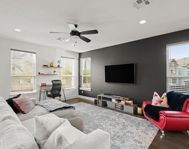 5160 N A W Grimes Blvd - Photo Thumbnail 3