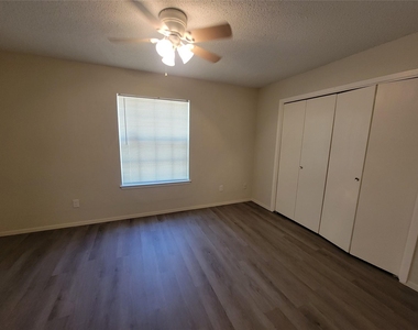 12303 Alderbrook Dr - Photo Thumbnail 12